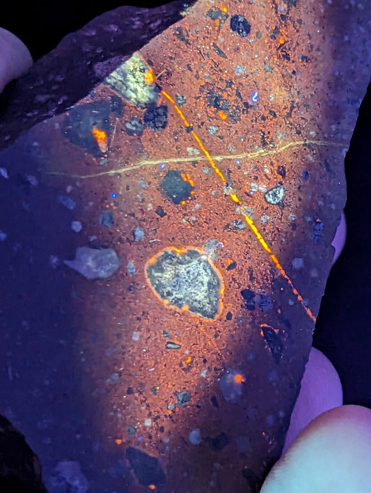 Tinguaite Old Stock Flourescent specimen Magnet Cove Arkansas ex Delinde - Collectibles:Rocks Fossils &