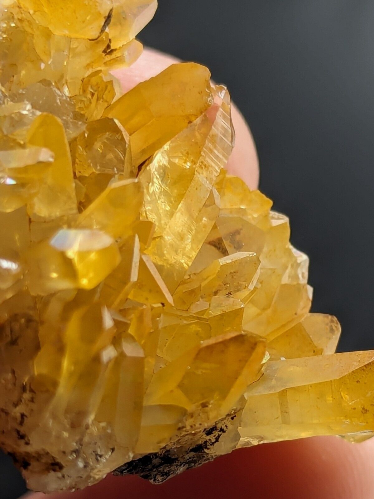 Unique Quartz Crystal Cluster- Garland County Arkansas w/ natural iridescence - Collectibles:Rocks Fossils &