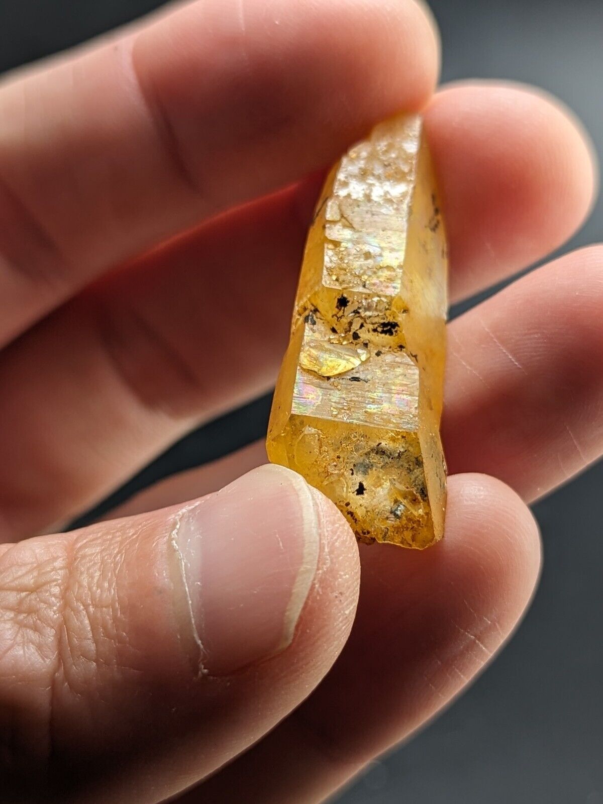 Unique Quartz Crystal Floater - Garland County Arkansas w/ natural iridescence - Collectibles:Rocks Fossils &