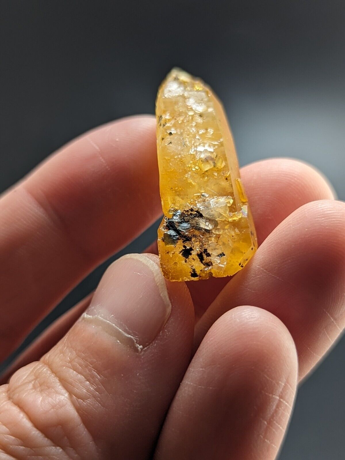 Unique Quartz Crystal Floater - Garland County Arkansas w/ natural iridescence - Collectibles:Rocks Fossils &