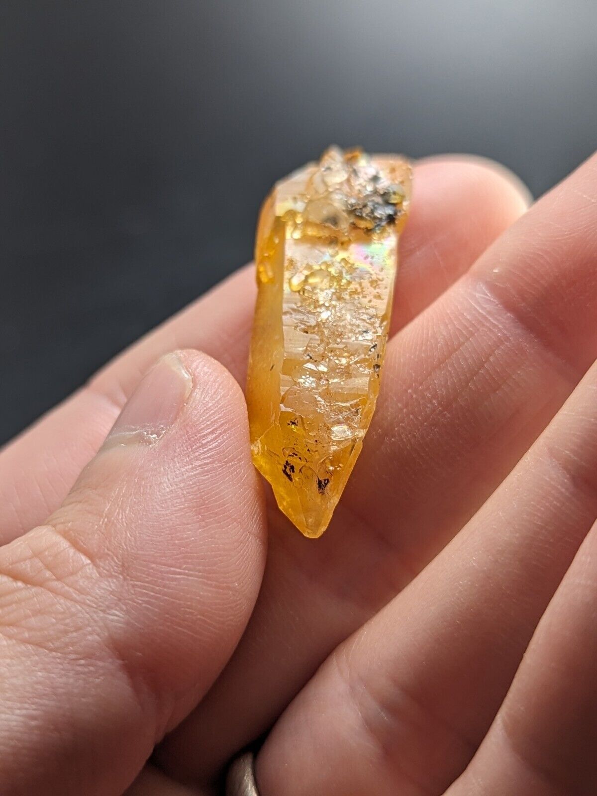 Unique Quartz Crystal Floater - Garland County Arkansas w/ natural iridescence - Collectibles:Rocks Fossils &
