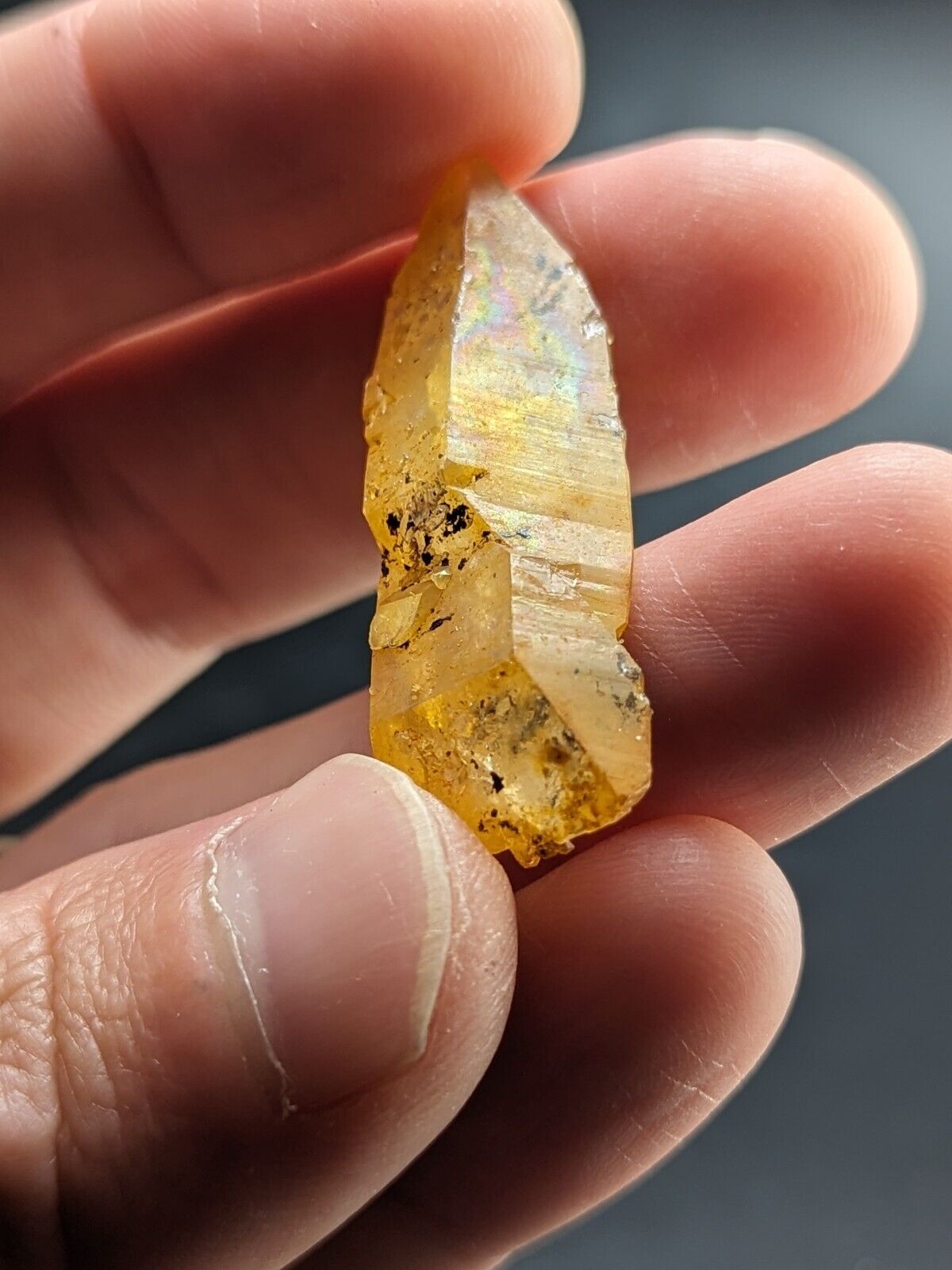 Unique Quartz Crystal Floater - Garland County Arkansas w/ natural iridescence - Collectibles:Rocks Fossils &