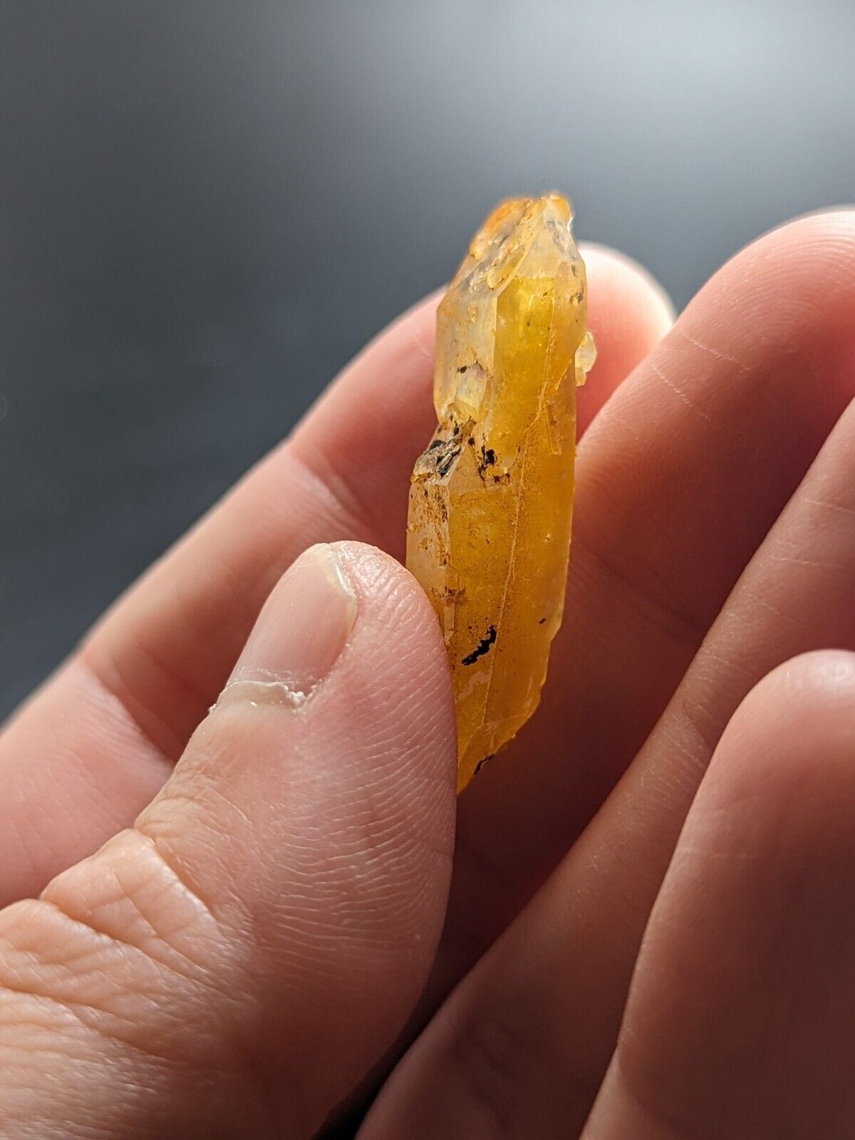 Unique Quartz Crystal Floater - Garland County Arkansas w/ natural iridescence - Collectibles:Rocks Fossils &