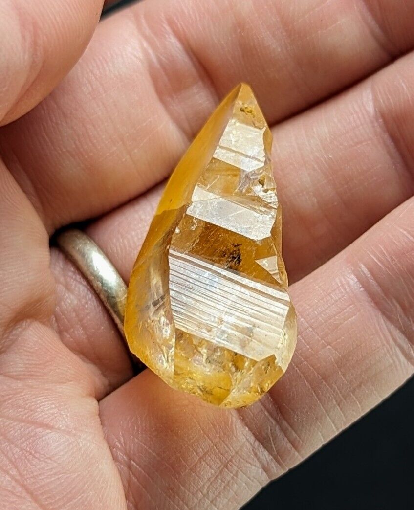 Unique Quartz Crystal Floater - Garland County Arkansas w/ natural iridescence - Collectibles:Rocks Fossils &