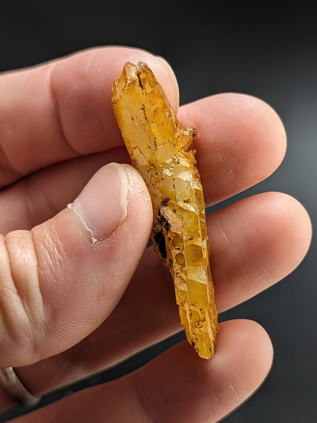 Unique Quartz Crystal Floater - Garland County Arkansas w/ natural iridescence - Collectibles:Rocks Fossils &