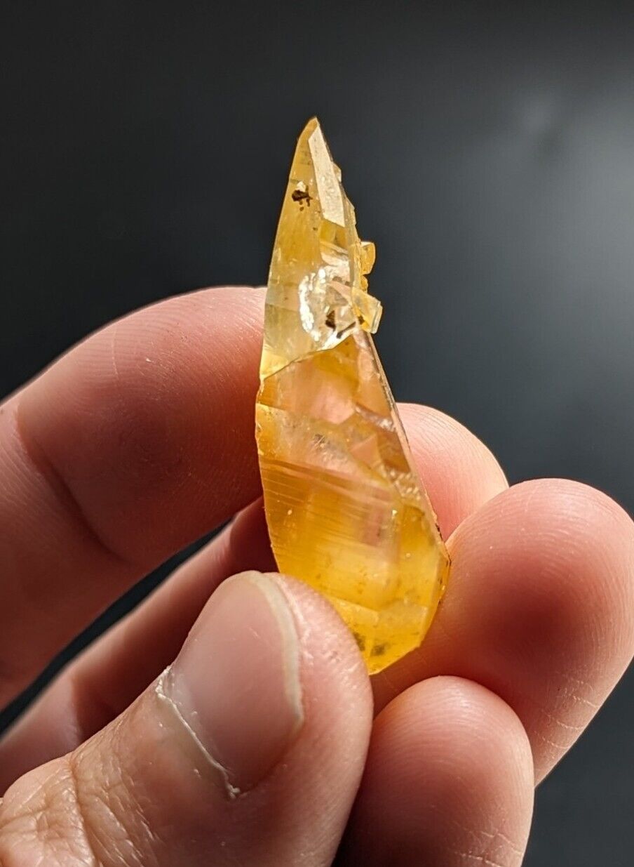 Unique Quartz Crystal Floater - Garland County Arkansas w/ natural iridescence - Collectibles:Rocks Fossils &
