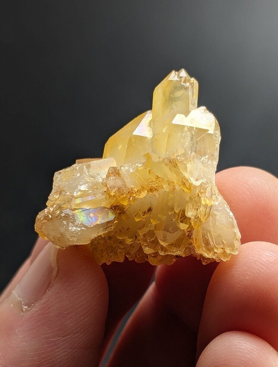 Unique Quartz Crystal Floater - Garland County Arkansas w/ natural iridescence - Collectibles:Rocks Fossils &