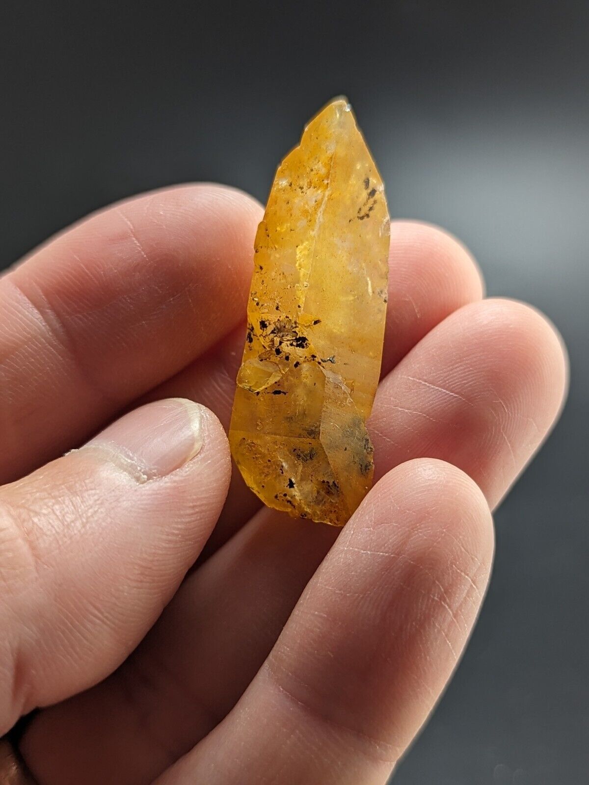 Unique Quartz Crystal Floater - Garland County Arkansas w/ natural iridescence - Collectibles:Rocks Fossils &