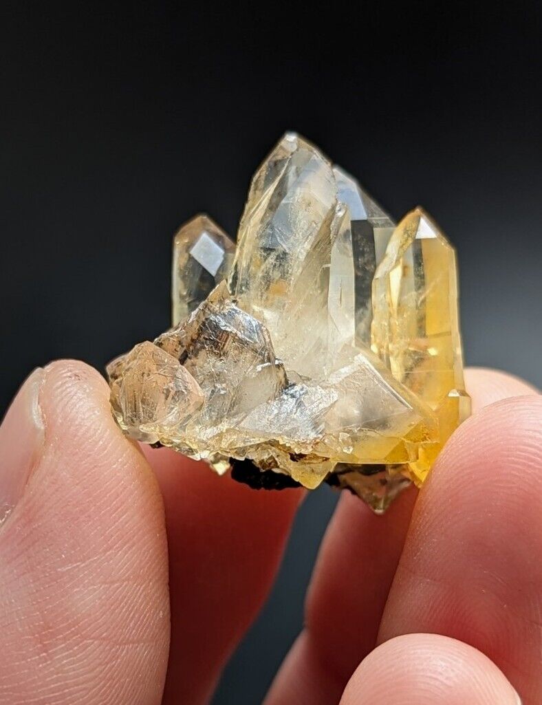 Unique Quartz Crystal Floater - Garland County Arkansas w/ natural iridescence - Collectibles:Rocks Fossils &