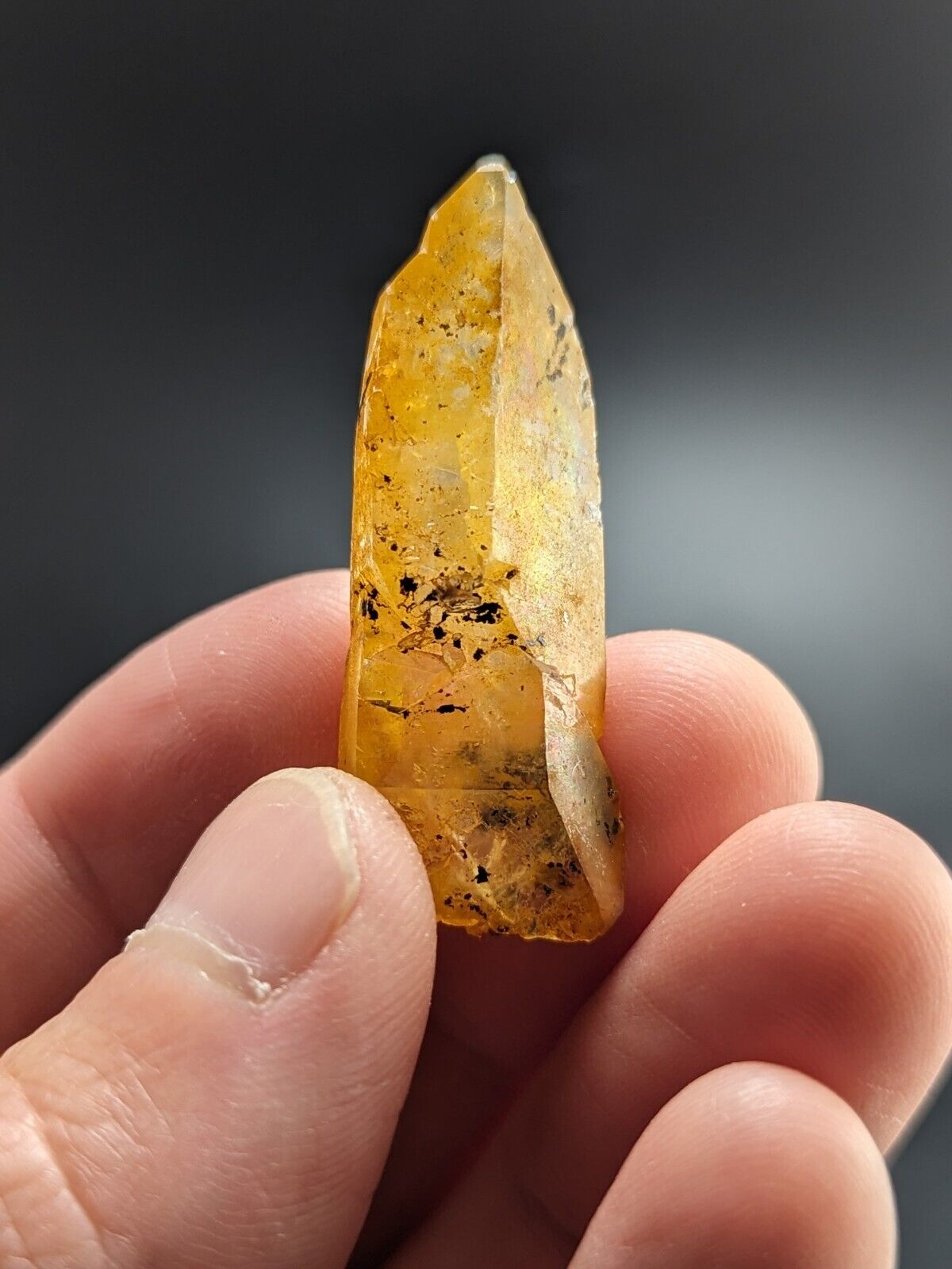 Unique Quartz Crystal Floater - Garland County Arkansas w/ natural iridescence - Collectibles:Rocks Fossils &