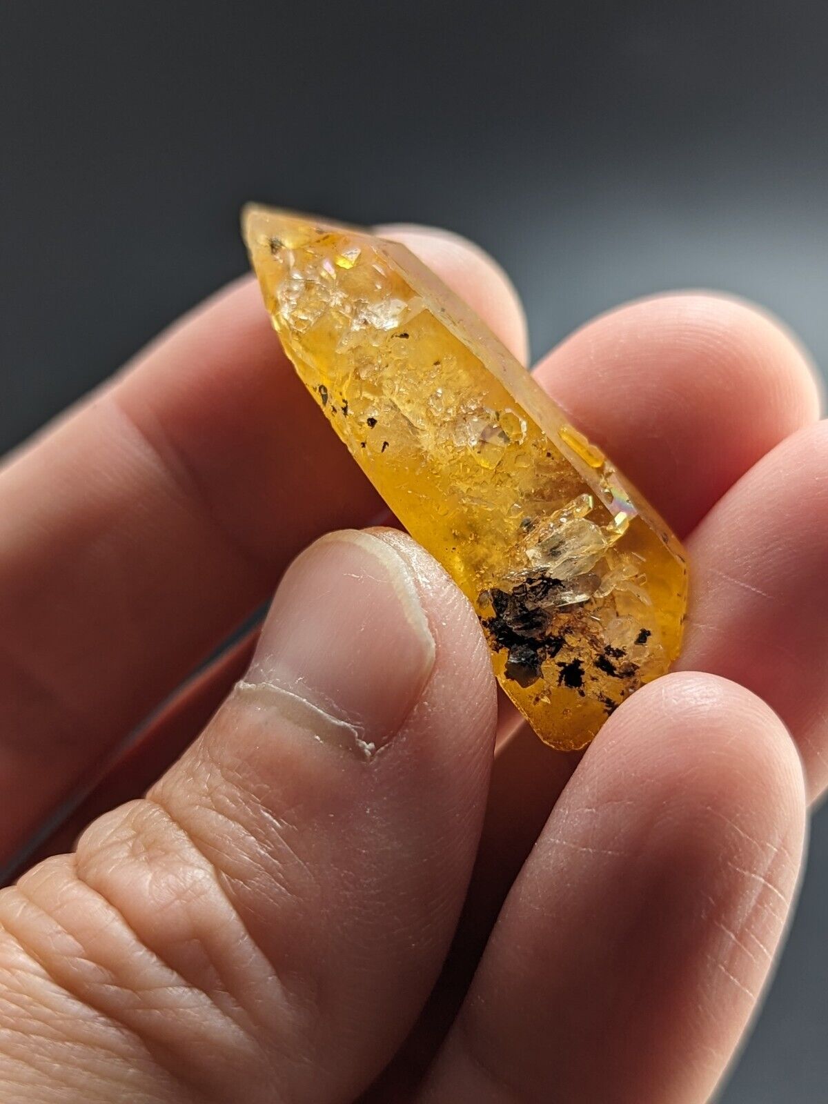 Unique Quartz Crystal Floater - Garland County Arkansas w/ natural iridescence - Collectibles:Rocks Fossils &
