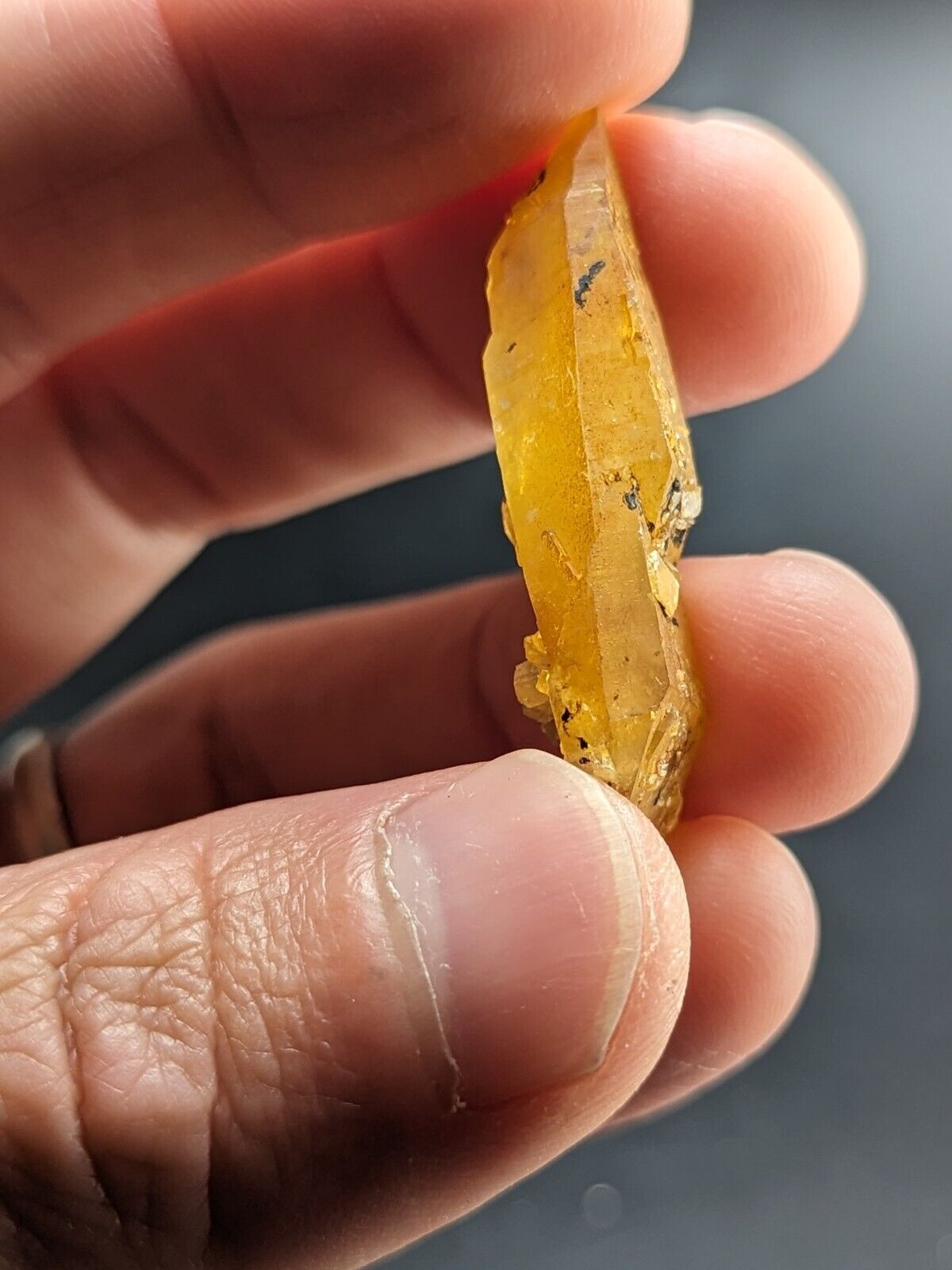Unique Quartz Crystal Floater - Garland County Arkansas w/ natural iridescence - Collectibles:Rocks Fossils &