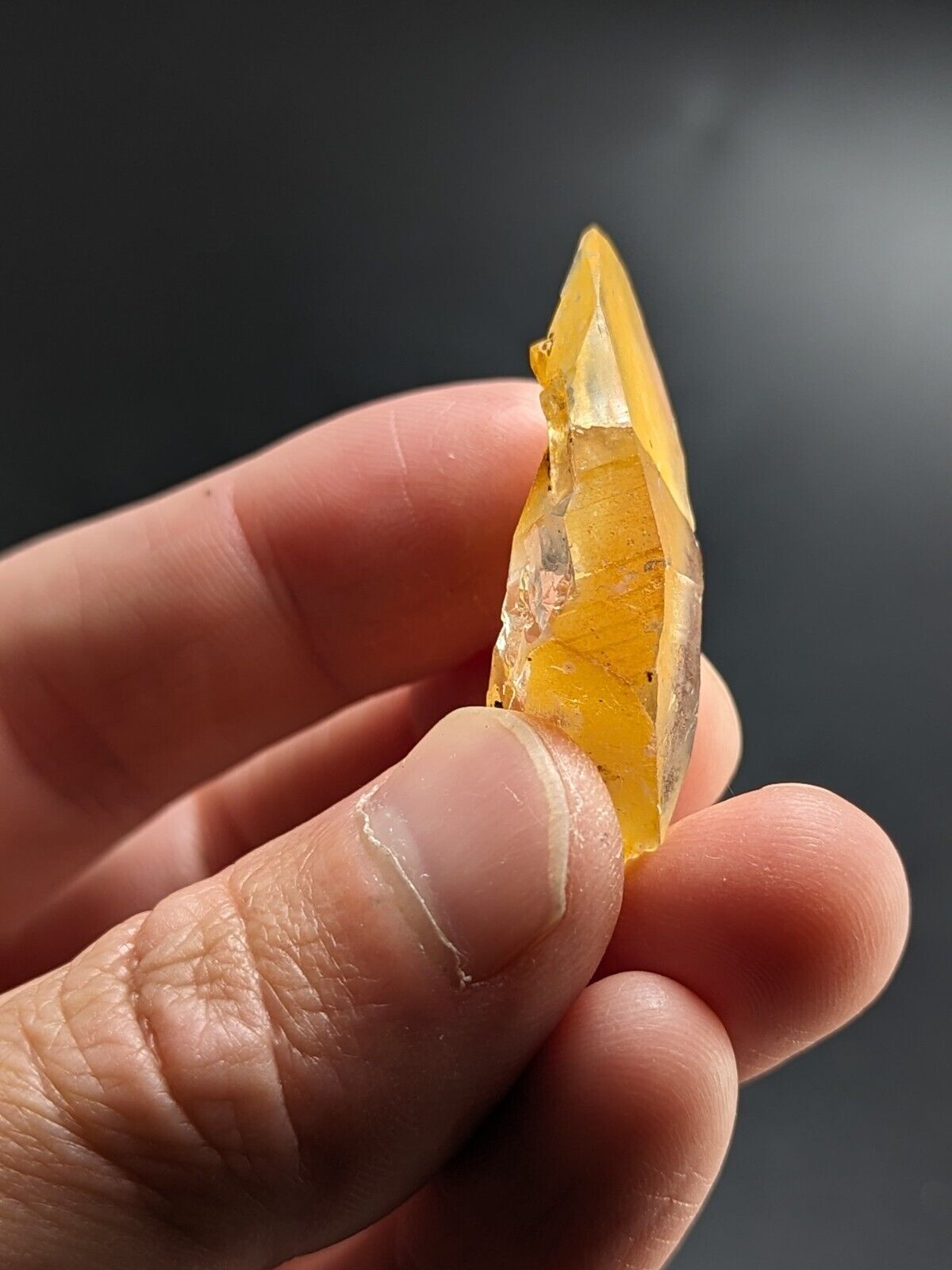 Unique Quartz Crystal Floater - Garland County Arkansas w/ natural iridescence - Collectibles:Rocks Fossils &
