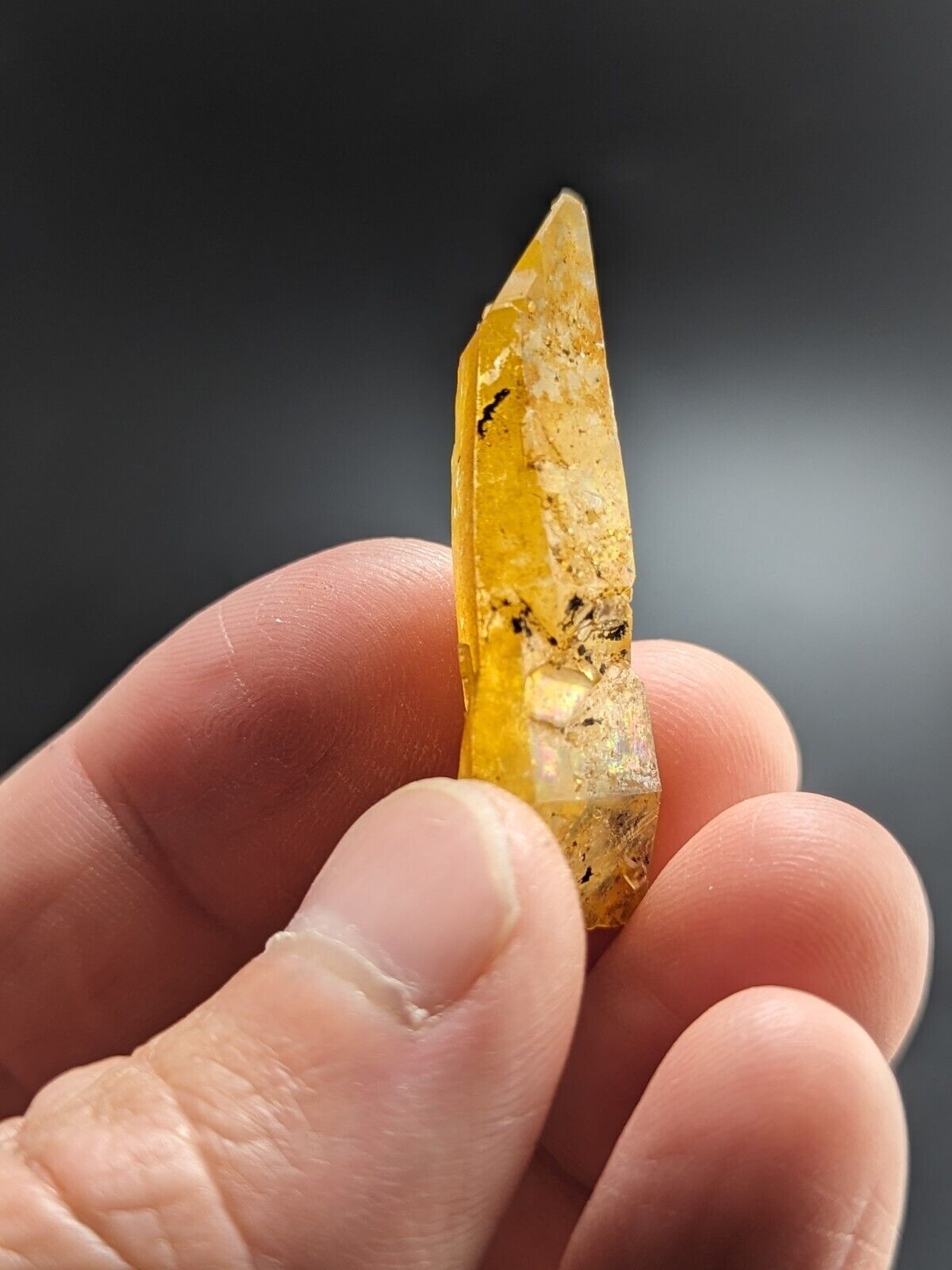 Unique Quartz Crystal Floater - Garland County Arkansas w/ natural iridescence - Collectibles:Rocks Fossils &