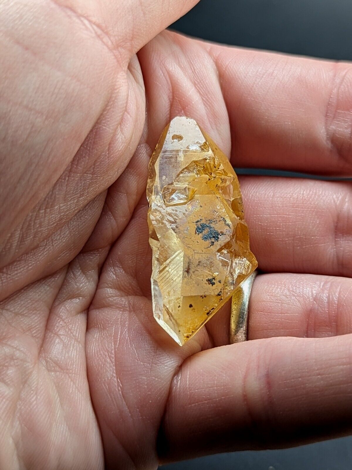 Unique Quartz Crystal Floater - Garland County Arkansas w/ natural iridescence - Collectibles:Rocks Fossils &