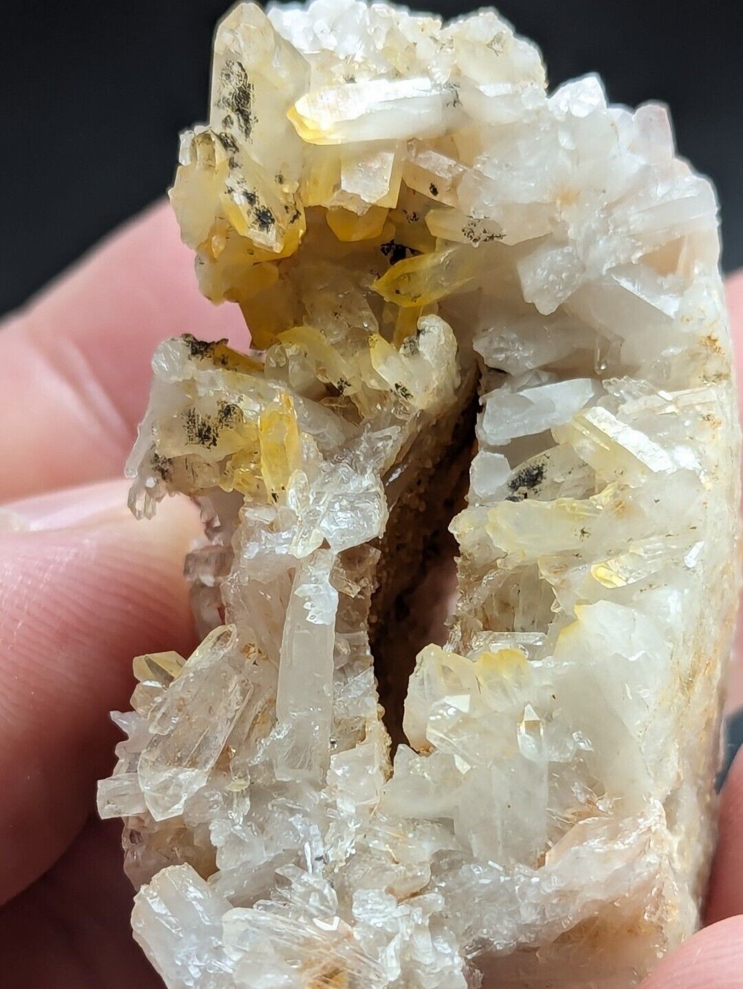 Unique Quartz Crystal Floater - Garland County Arkansas w/ natural iridescence - Collectibles:Rocks Fossils &