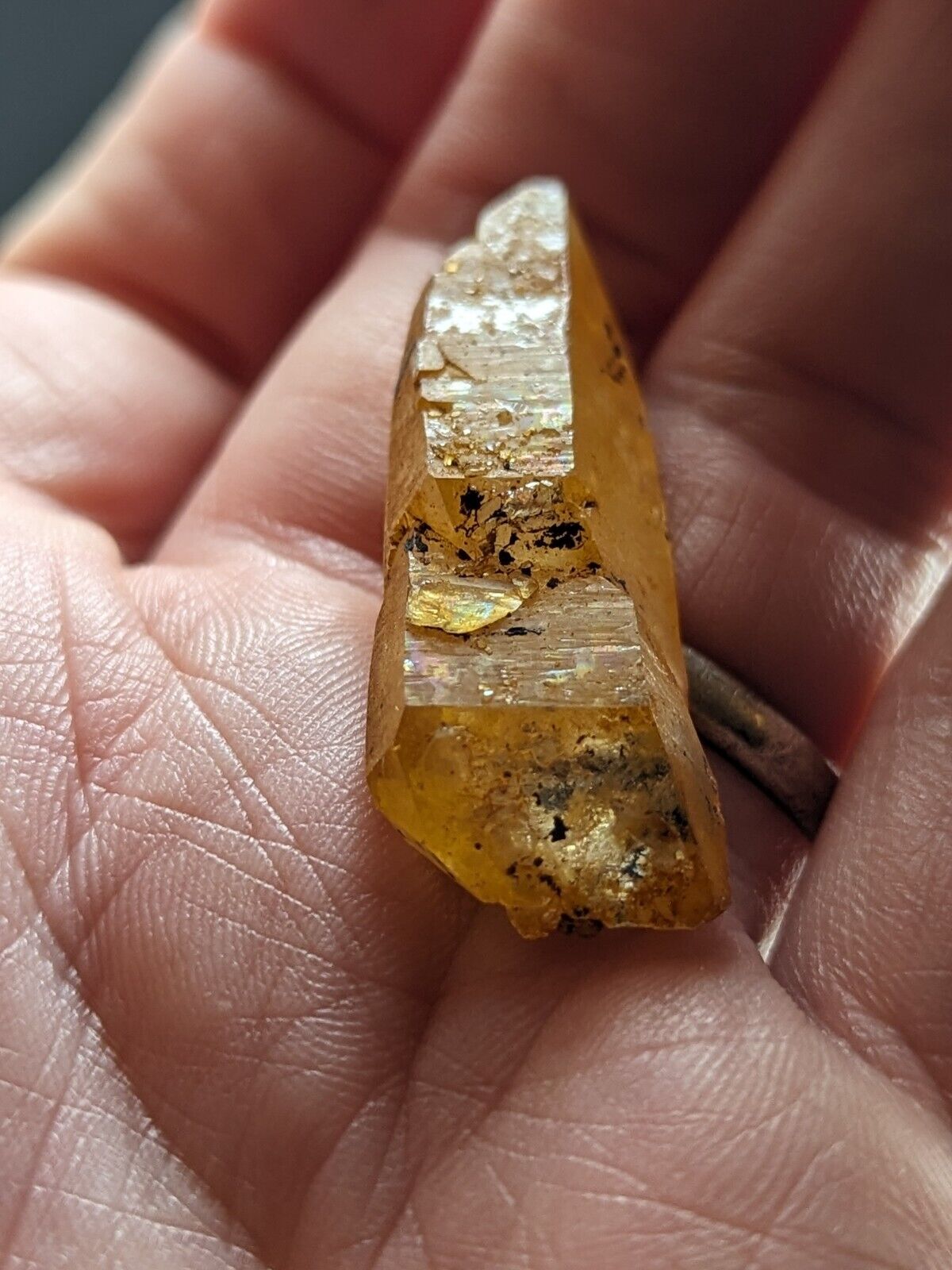 Unique Quartz Crystal Floater - Garland County Arkansas w/ natural iridescence - Collectibles:Rocks Fossils &