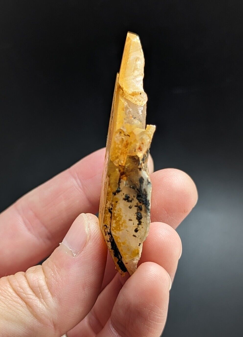 Unique Quartz Crystal Floater - Garland County Arkansas w/ natural iridescence - Collectibles:Rocks Fossils &