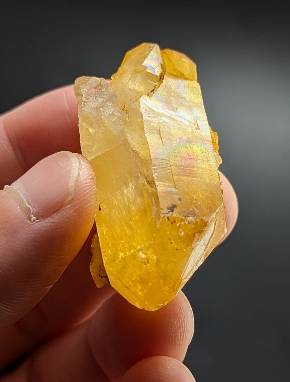 Unique Quartz Crystal Point - Garland County Arkansas w/ natural iridescence - Collectibles:Rocks Fossils &