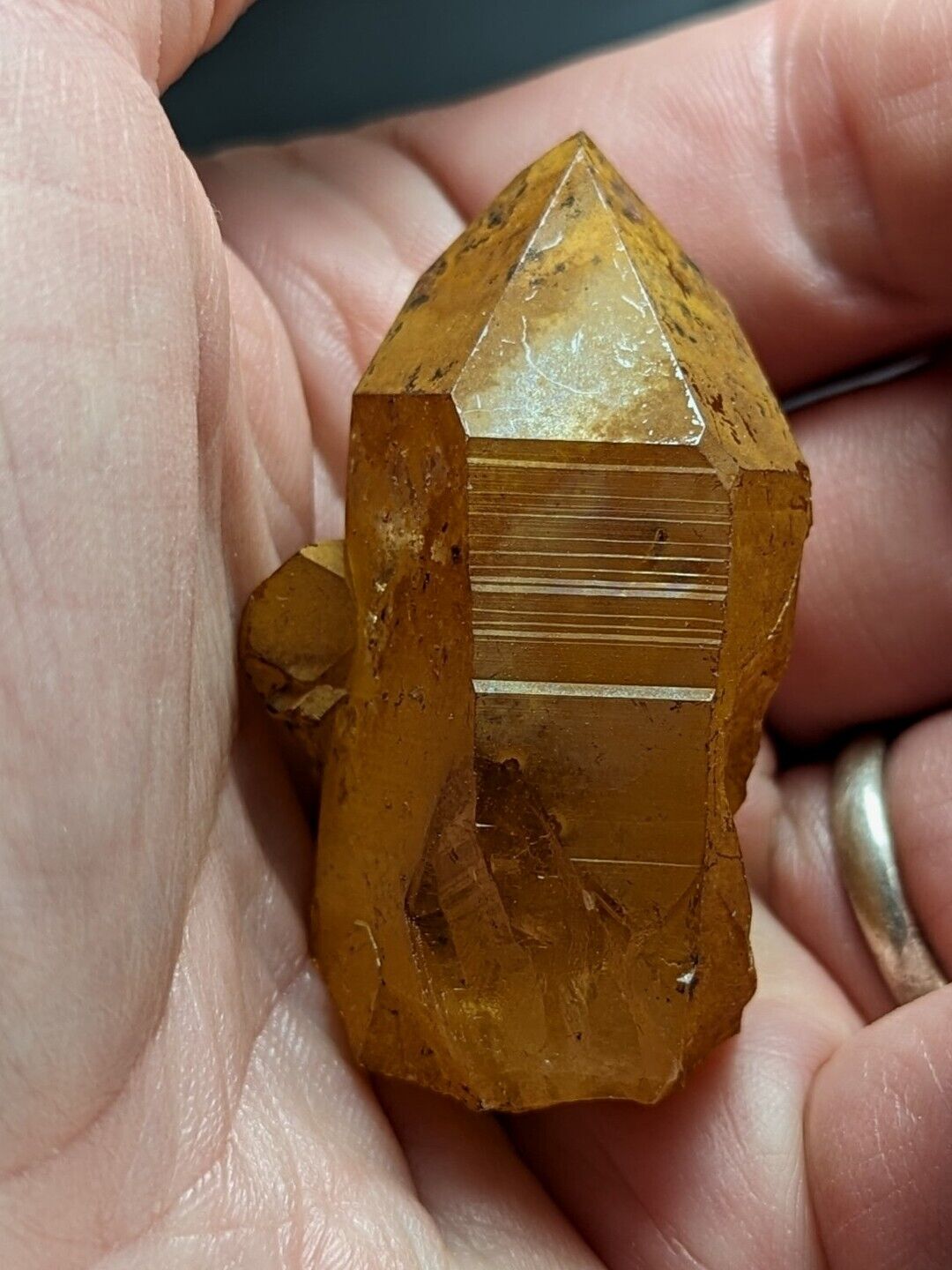 Unique Quartz Crystal Point - Garland County Arkansas w/ natural iridescence - Collectibles:Rocks Fossils &