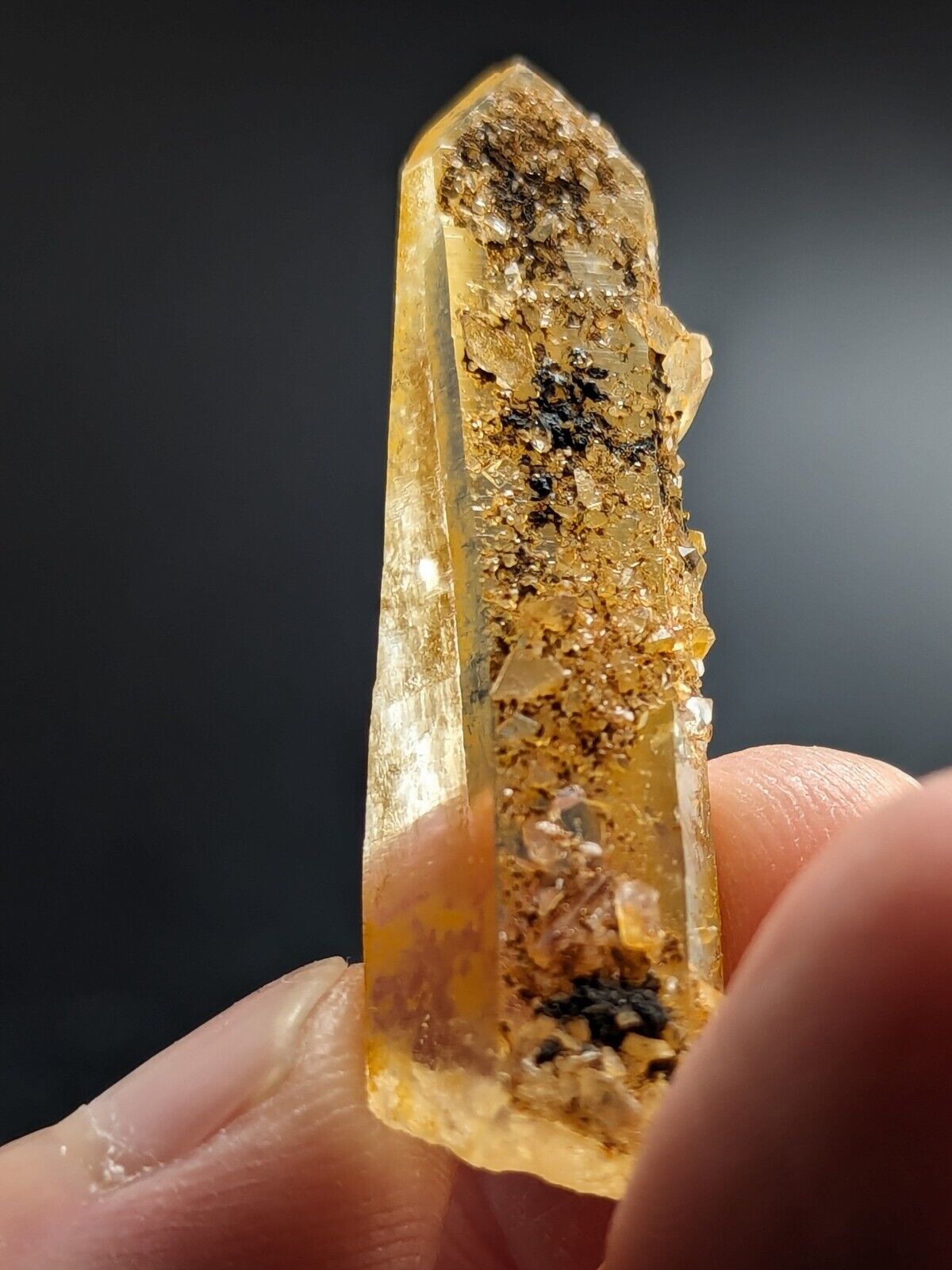 Unique Quartz Crystal Point - Garland County Arkansas w/ natural iridescence - Collectibles:Rocks Fossils &