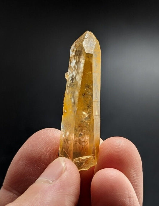 Unique Quartz Crystal Point - Garland County Arkansas w/ natural iridescence - Collectibles:Rocks Fossils &