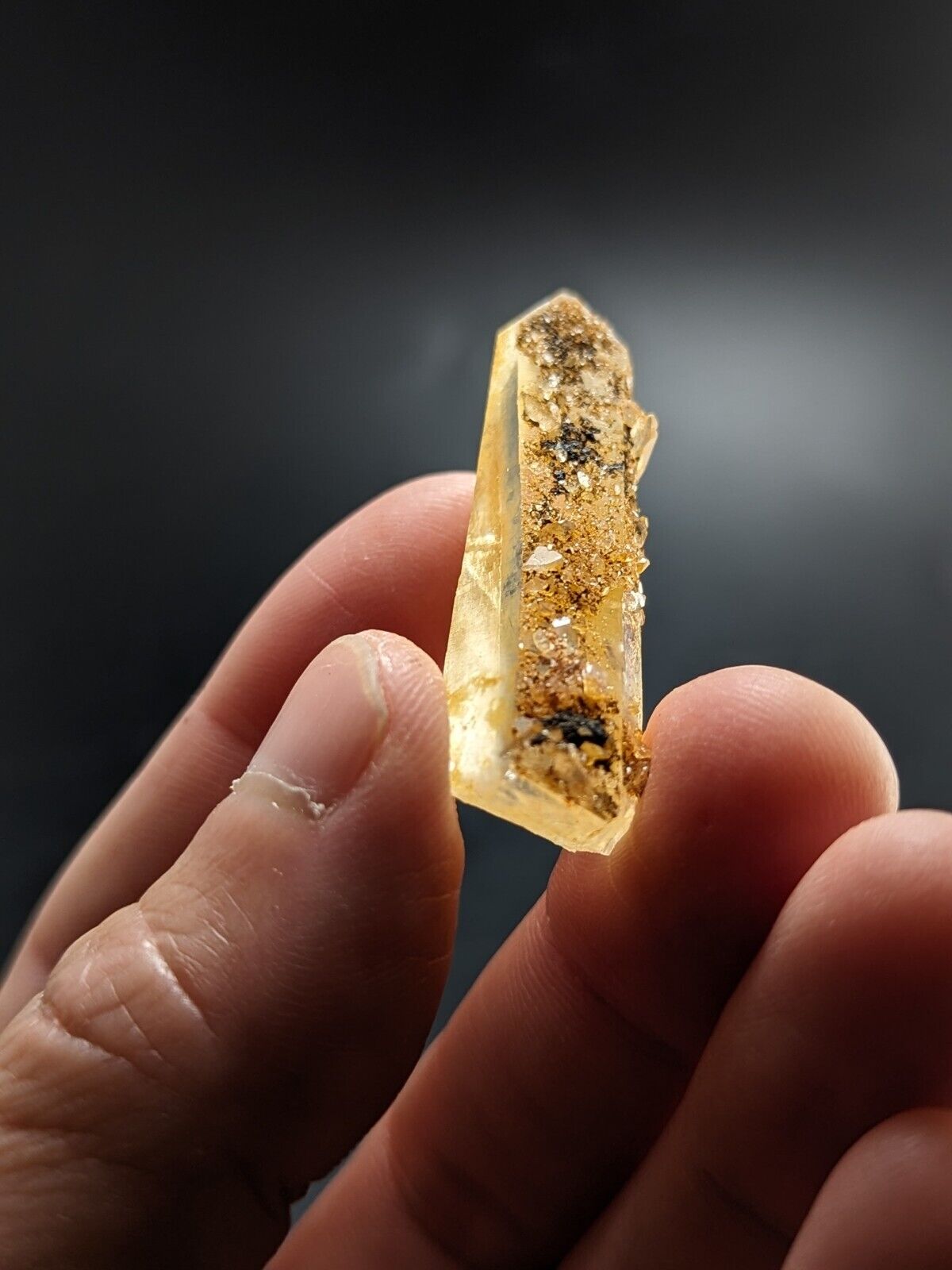 Unique Quartz Crystal Point - Garland County Arkansas w/ natural iridescence - Collectibles:Rocks Fossils &