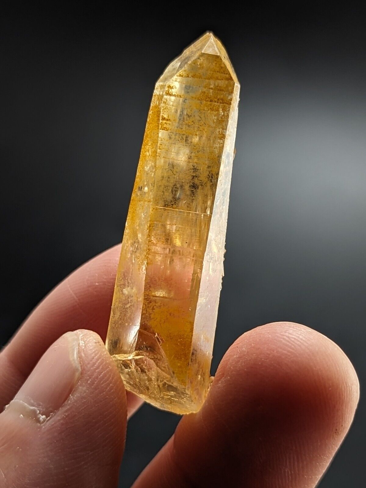 Unique Quartz Crystal Point - Garland County Arkansas w/ natural iridescence - Collectibles:Rocks Fossils &