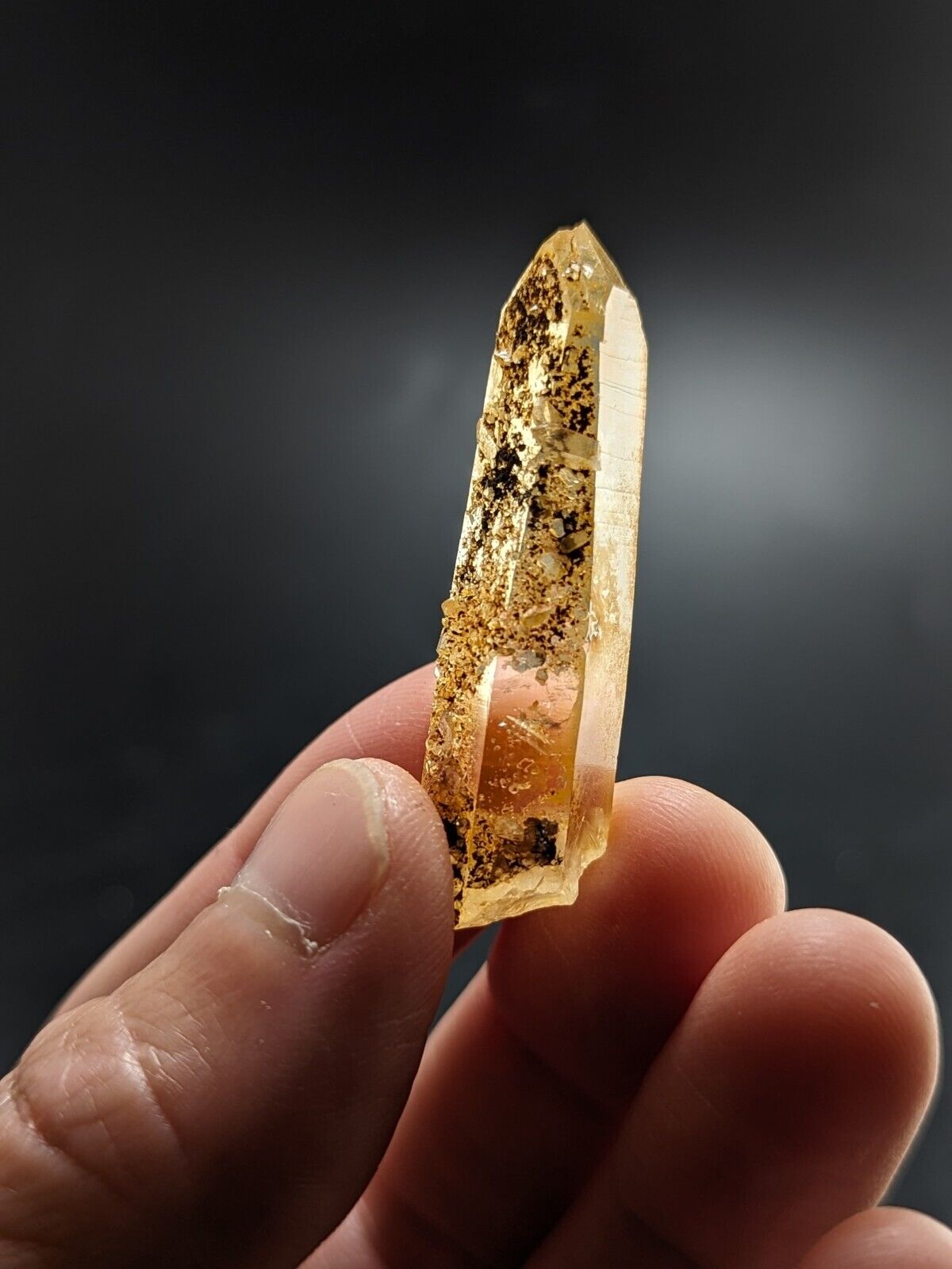 Unique Quartz Crystal Point - Garland County Arkansas w/ natural iridescence - Collectibles:Rocks Fossils &