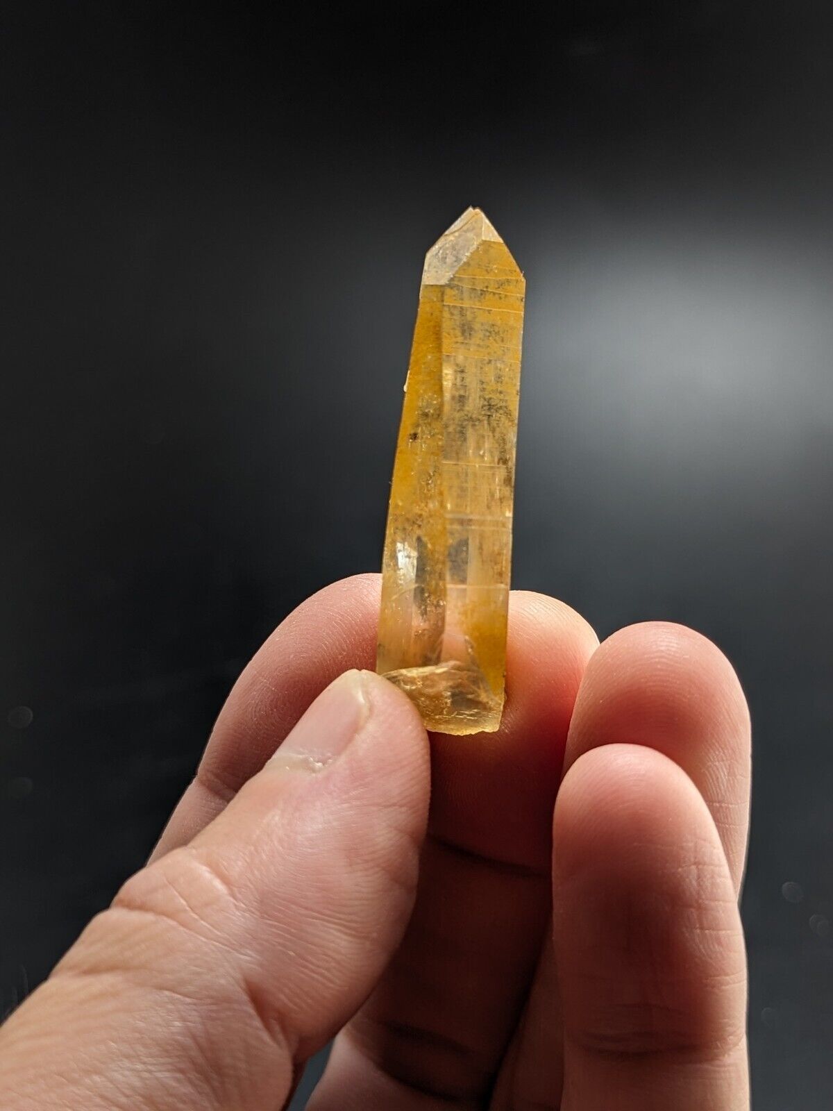 Unique Quartz Crystal Point - Garland County Arkansas w/ natural iridescence - Collectibles:Rocks Fossils &