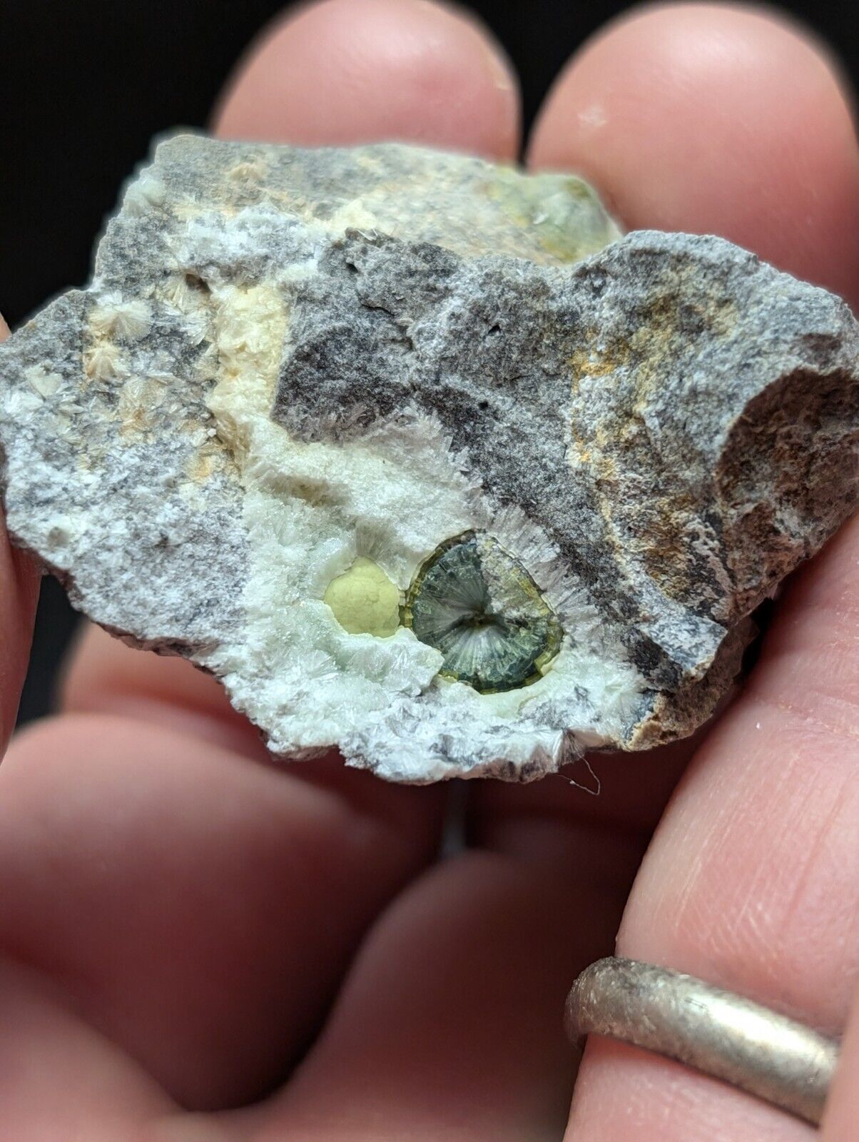 UV Reactive Wavellite -Old Stock - Mauldin Mountain Arkansas Amazing Eye Forms - Collectibles:Rocks Fossils &