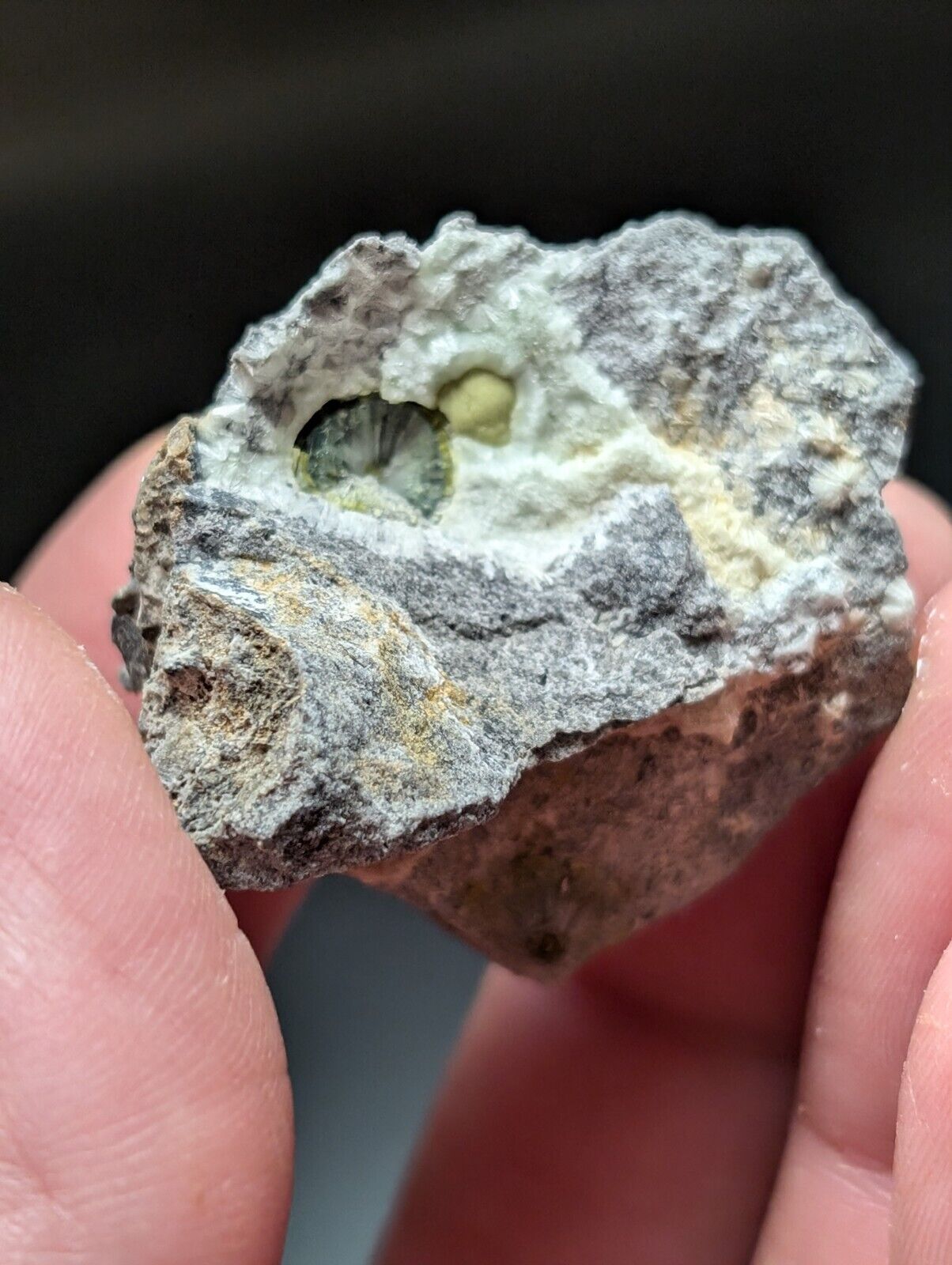 UV Reactive Wavellite -Old Stock - Mauldin Mountain Arkansas Amazing Eye Forms - Collectibles:Rocks Fossils &
