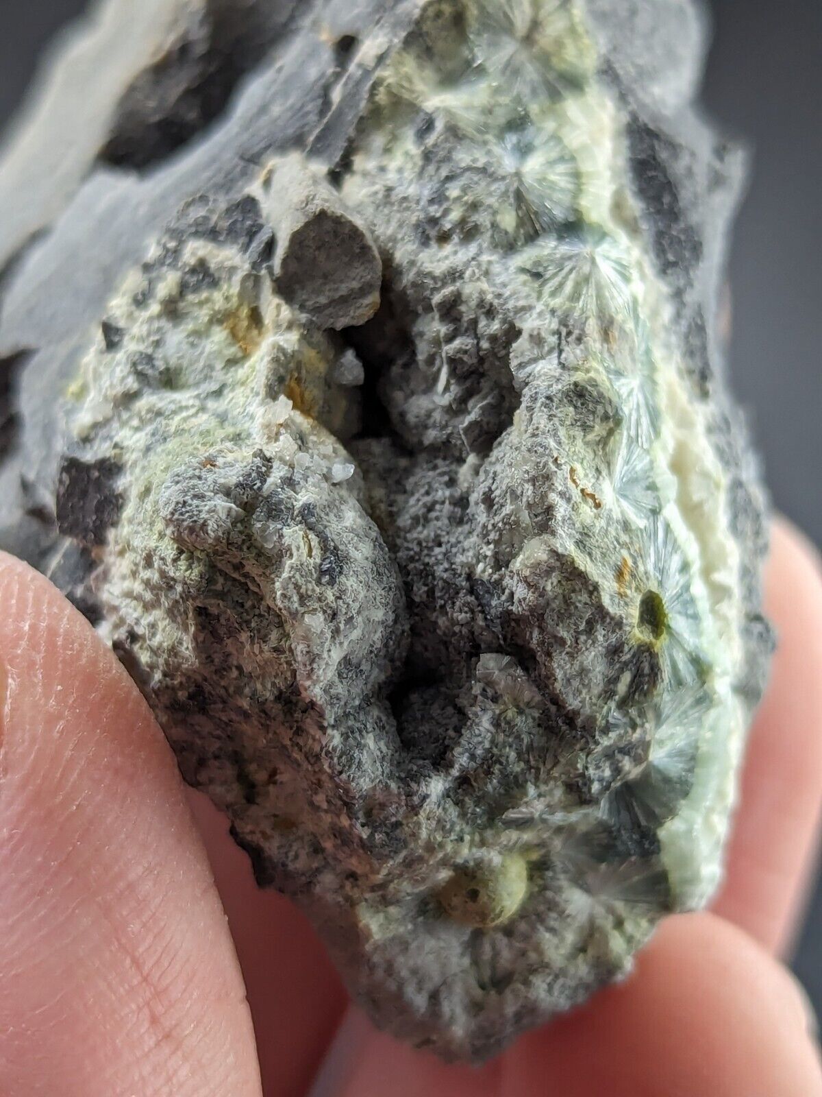 UV Reactive Wavellite -Old Stock - Mauldin Mountain Arkansas Amazing Eye Forms - Collectibles:Rocks Fossils &