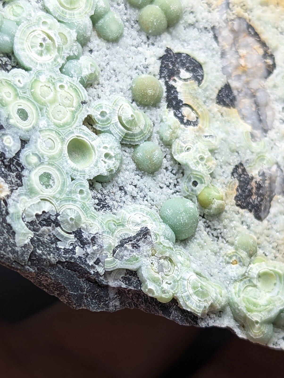 Wavellite display piece- Fantastic Old Stock- Mauldin Mountain Arkansas 2 + lbs - Collectibles:Rocks Fossils &