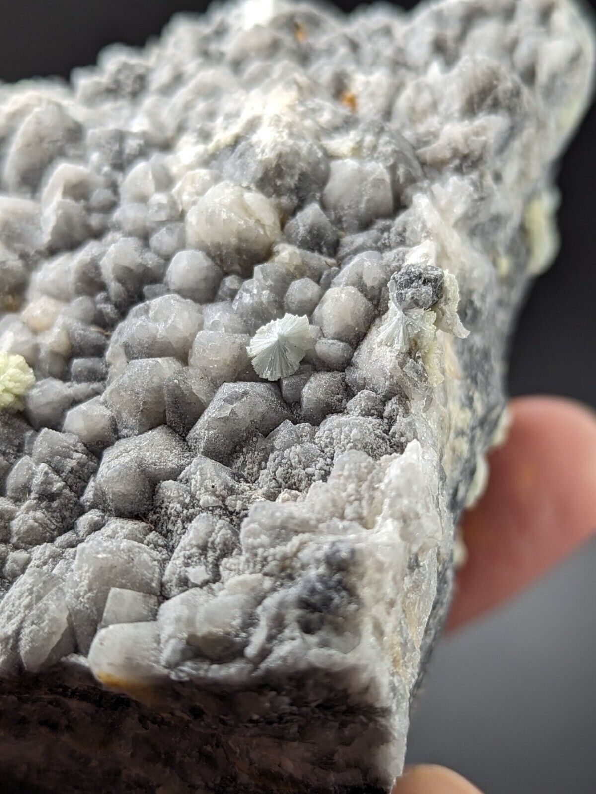 Wavellite on Grey Quartz - Mauldin Mountain Montgomery County Arkansas Rare - Collectibles:Rocks Fossils &