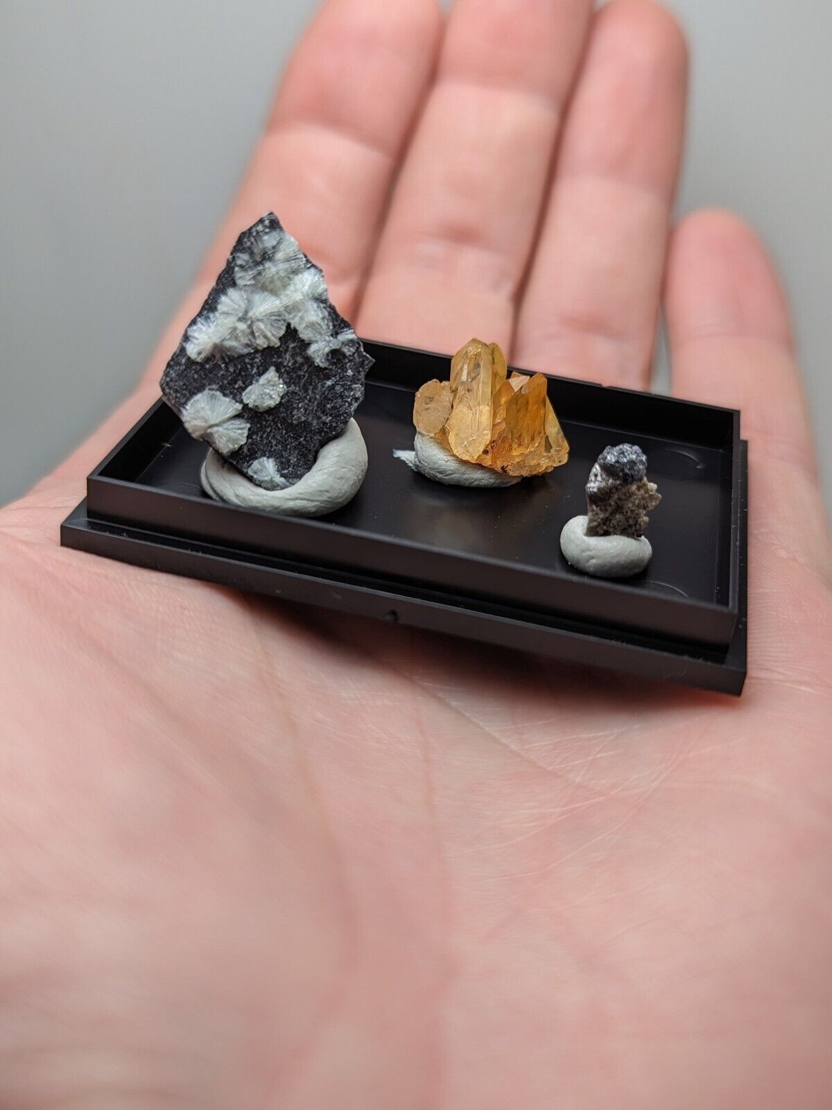 Wavellite + Quartz + Brookite Cluster - Set of 3 w/ case - Old Stock - Arkansas - Collectibles:Rocks Fossils &
