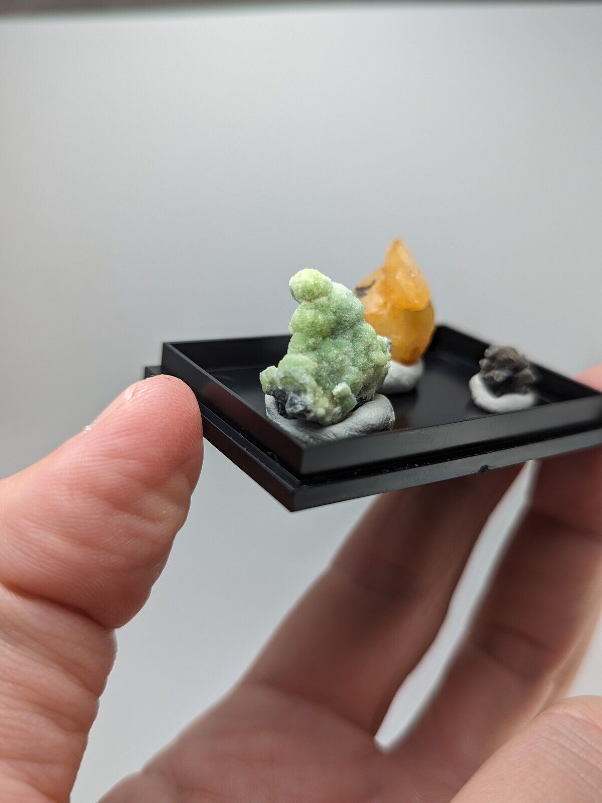 Wavellite + Quartz + Brookite Cluster - Set of 3 w/ case - Old Stock - Arkansas - Collectibles:Rocks Fossils &