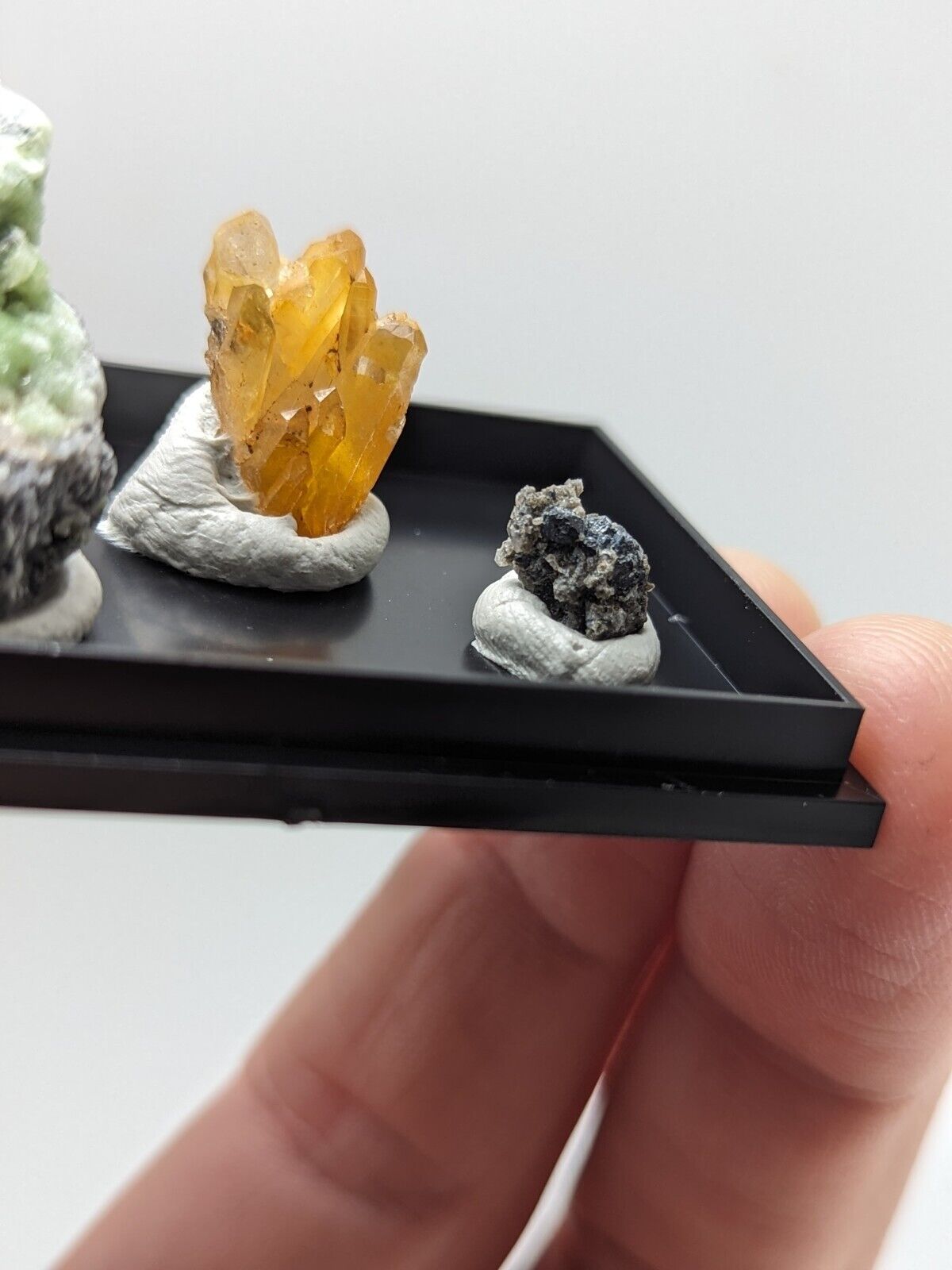 Wavellite + Quartz + Brookite Cluster - Set of 3 w/ case - Old Stock - Arkansas - Collectibles:Rocks Fossils &