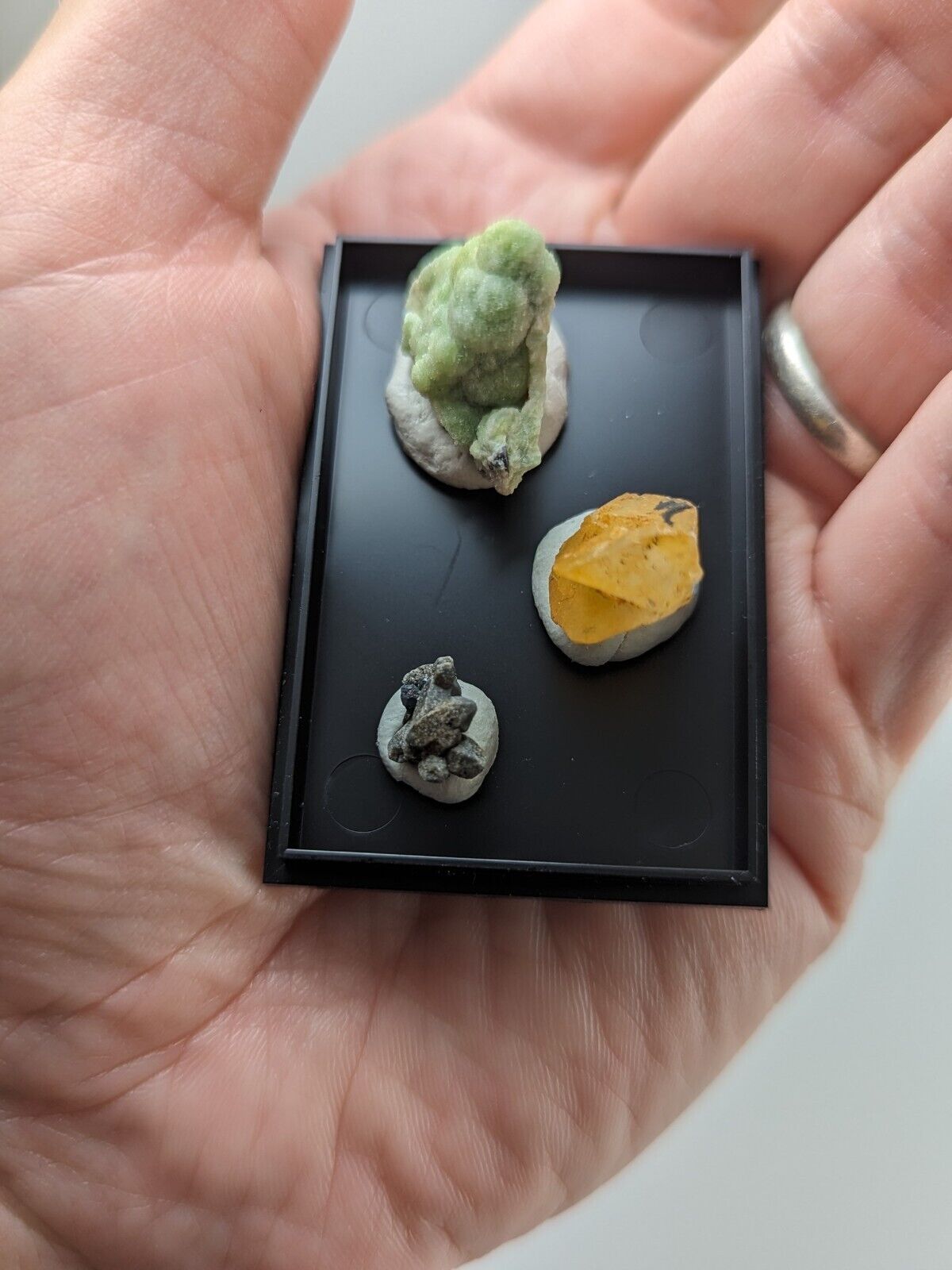 Wavellite + Quartz + Brookite Cluster - Set of 3 w/ case - Old Stock - Arkansas - Collectibles:Rocks Fossils &