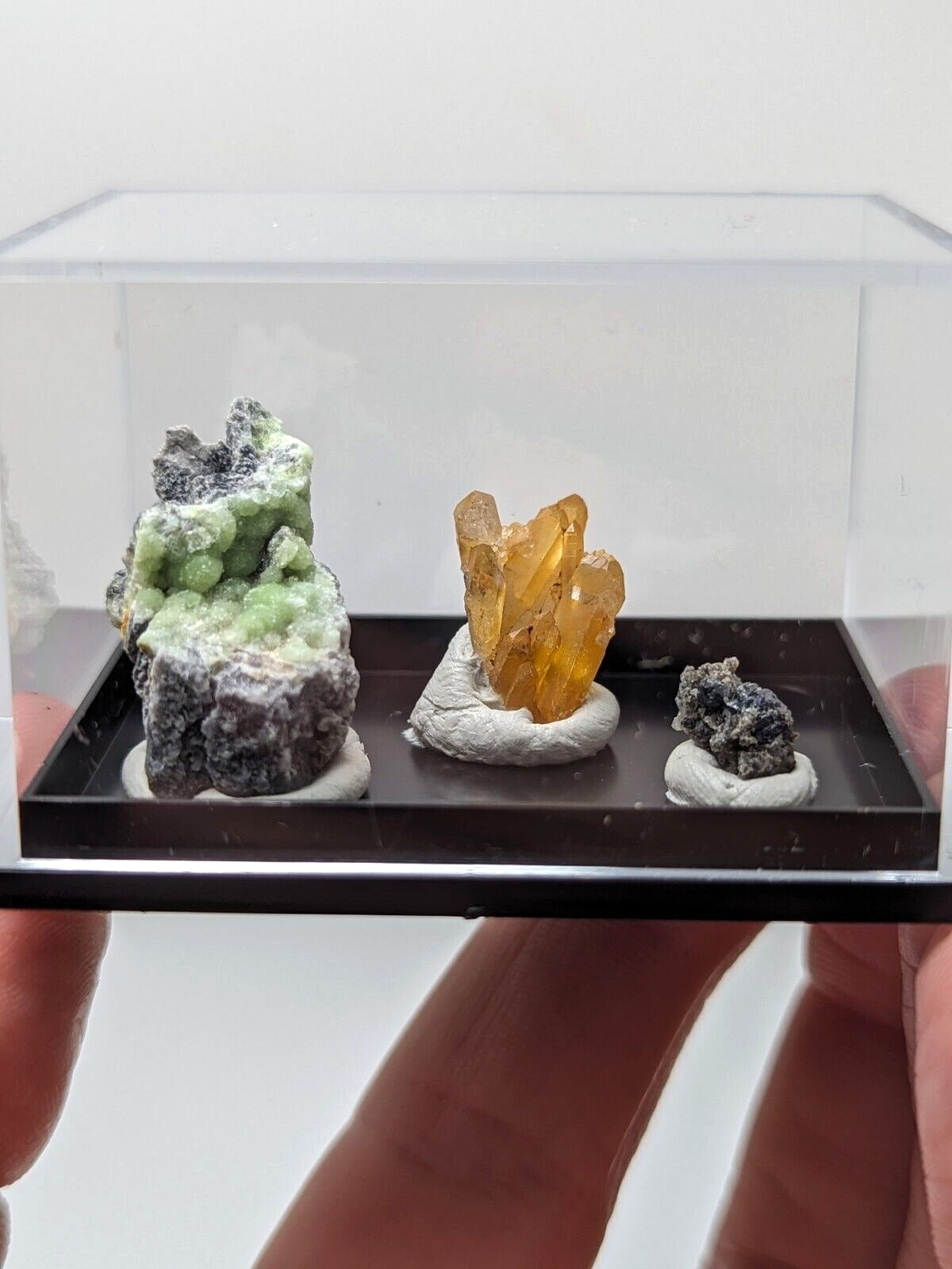 Wavellite + Quartz + Brookite Cluster - Set of 3 w/ case - Old Stock - Arkansas - Collectibles:Rocks Fossils &