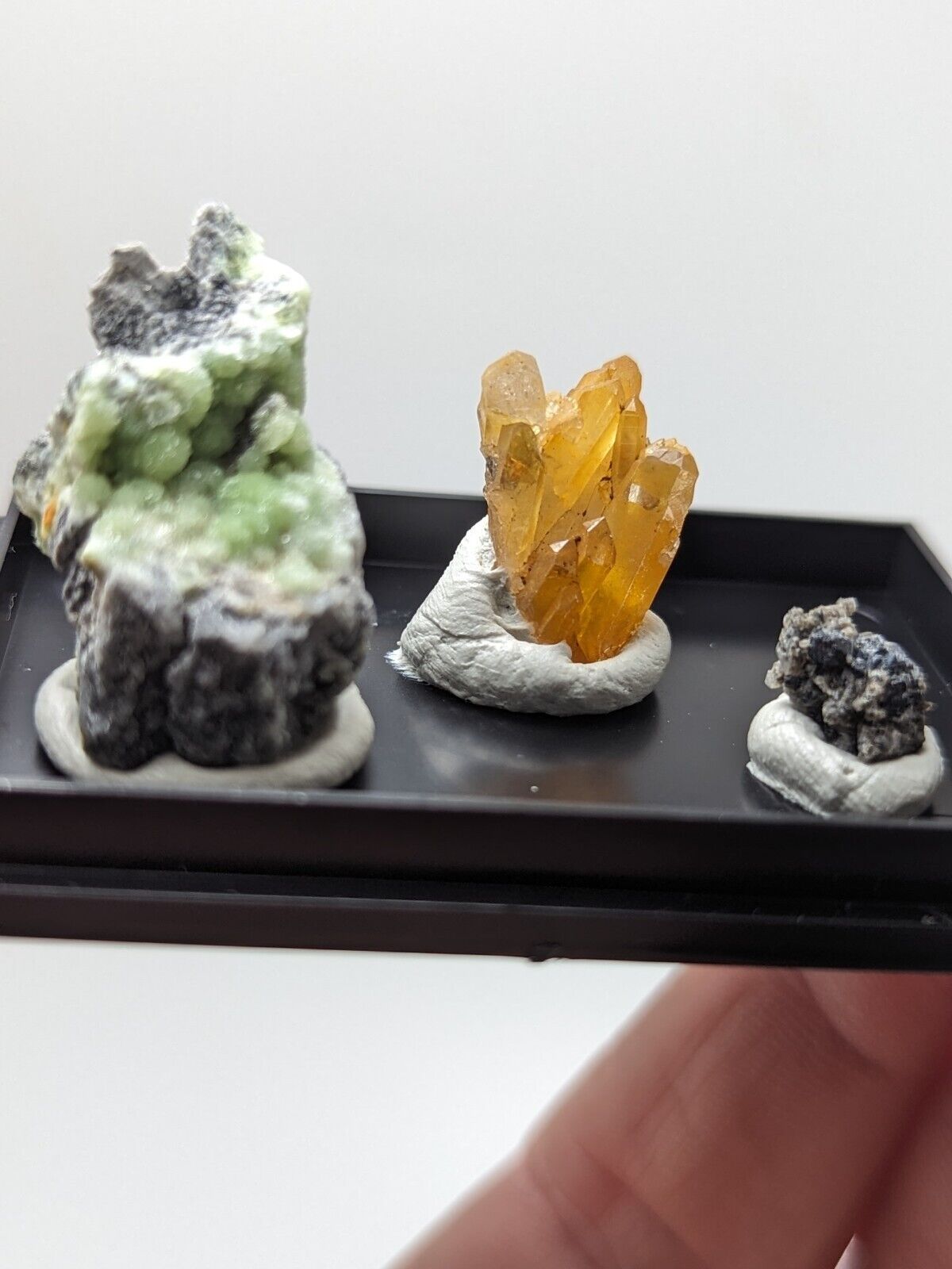 Wavellite + Quartz + Brookite Cluster - Set of 3 w/ case - Old Stock - Arkansas - Collectibles:Rocks Fossils &