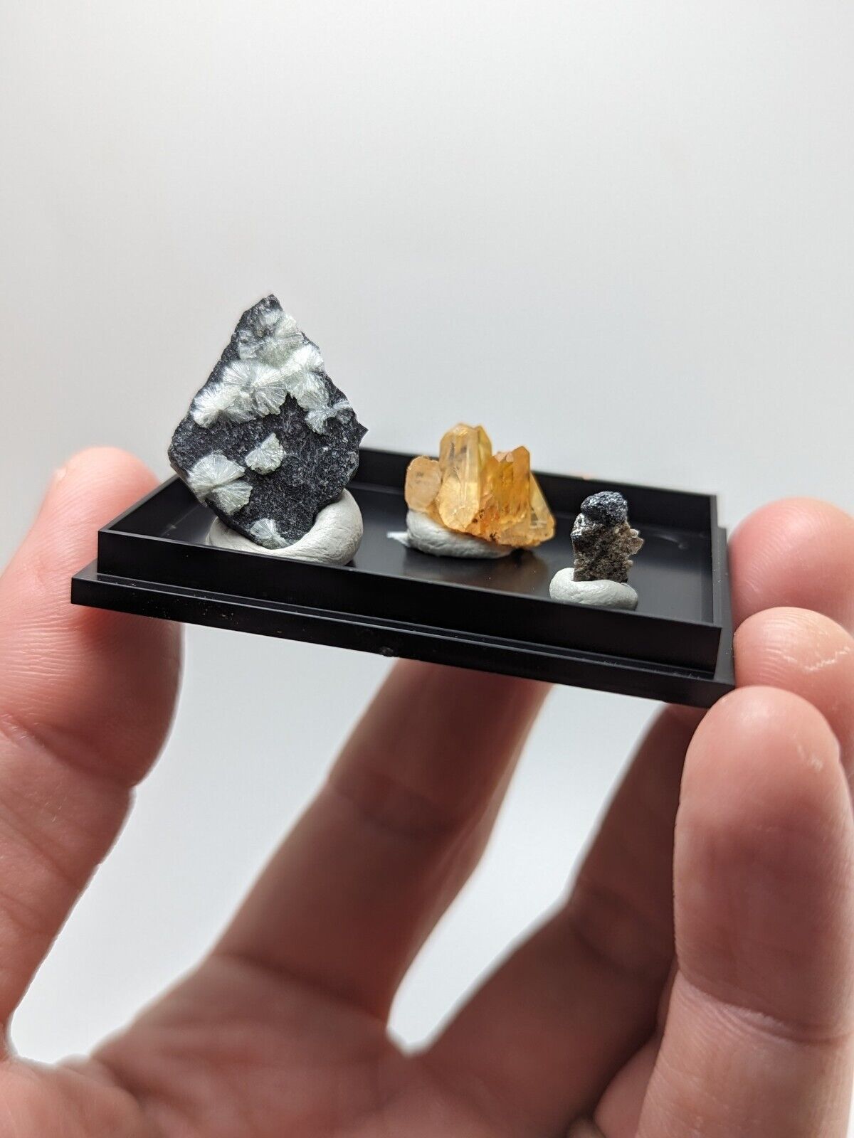 Wavellite + Quartz + Brookite Cluster - Set of 3 w/ case - Old Stock - Arkansas - Collectibles:Rocks Fossils &