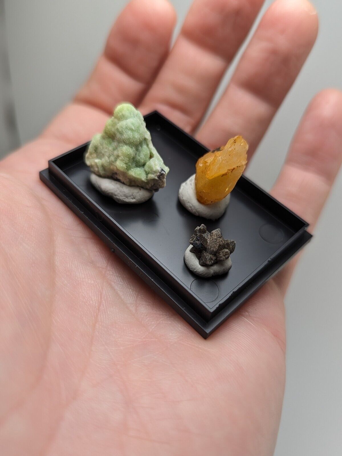 Wavellite + Quartz + Brookite Cluster - Set of 3 w/ case - Old Stock - Arkansas - Collectibles:Rocks Fossils &