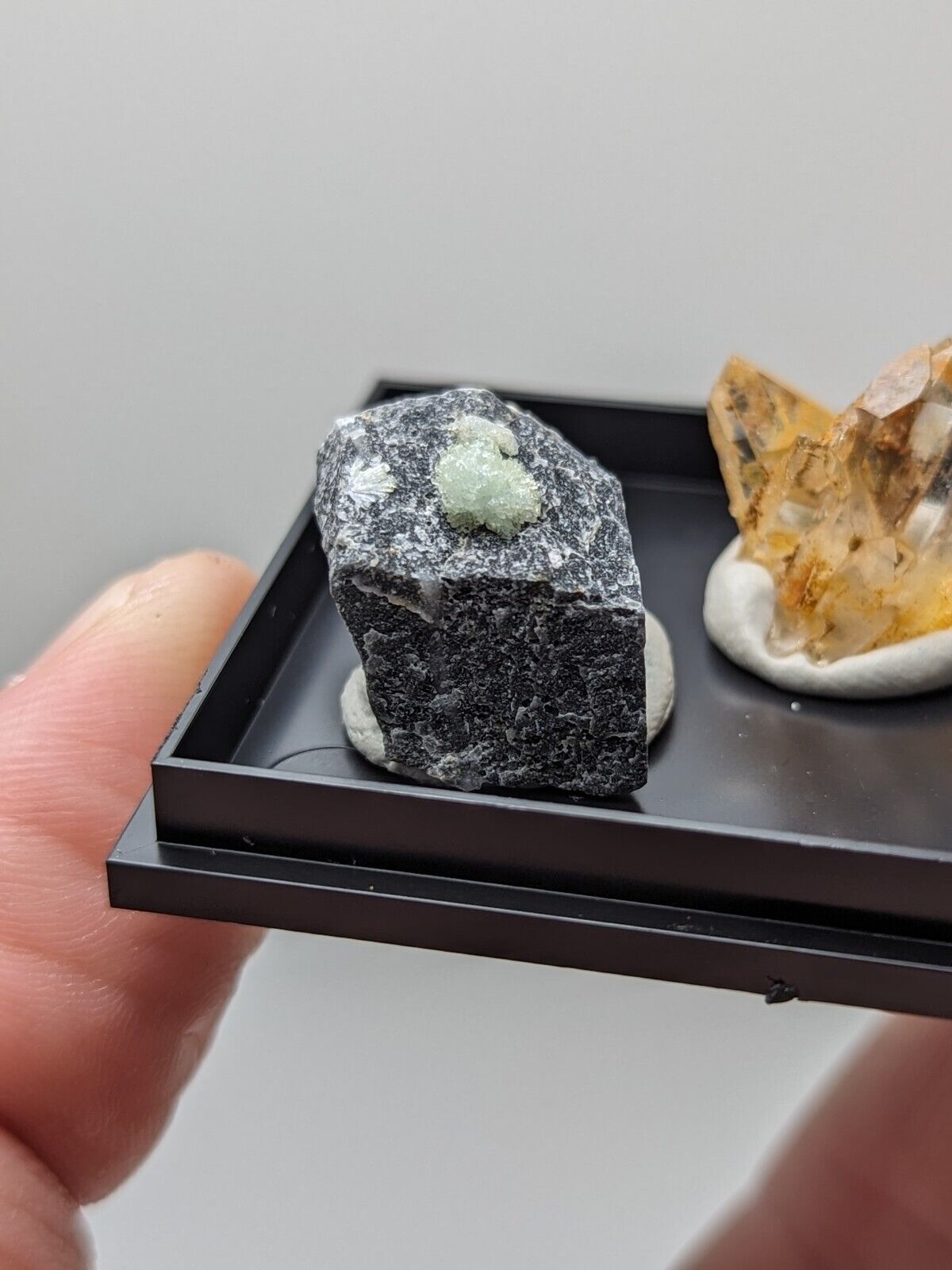 Wavellite + Quartz + Brookite Cluster - Set of 3 w/ case - Old Stock - Arkansas - Collectibles:Rocks Fossils &
