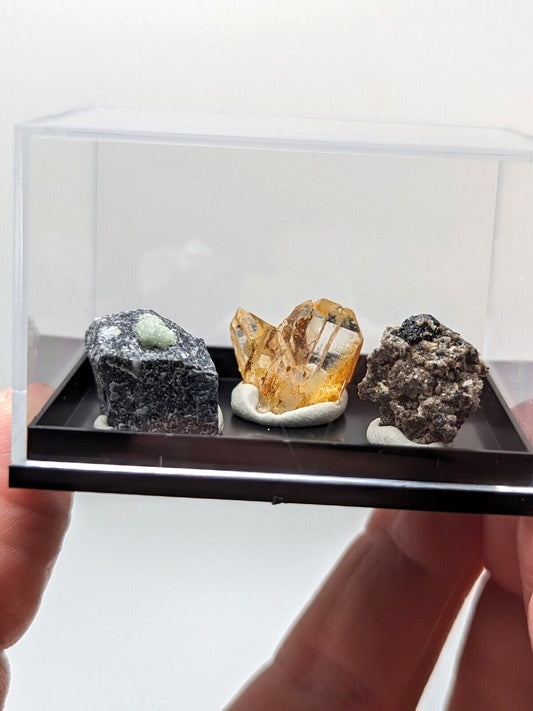 Wavellite + Quartz + Brookite Cluster - Set of 3 w/ case - Old Stock - Arkansas - Collectibles:Rocks Fossils &