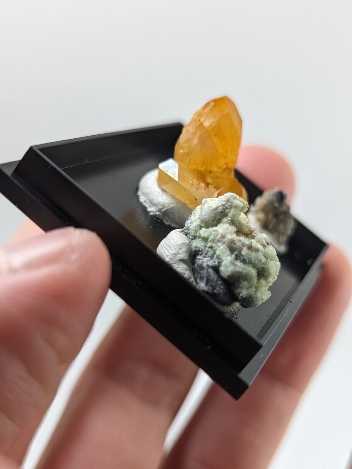 Wavellite + Quartz + Brookite Cluster - Set of 3 w/ case - Old Stock - Arkansas - Collectibles:Rocks Fossils &