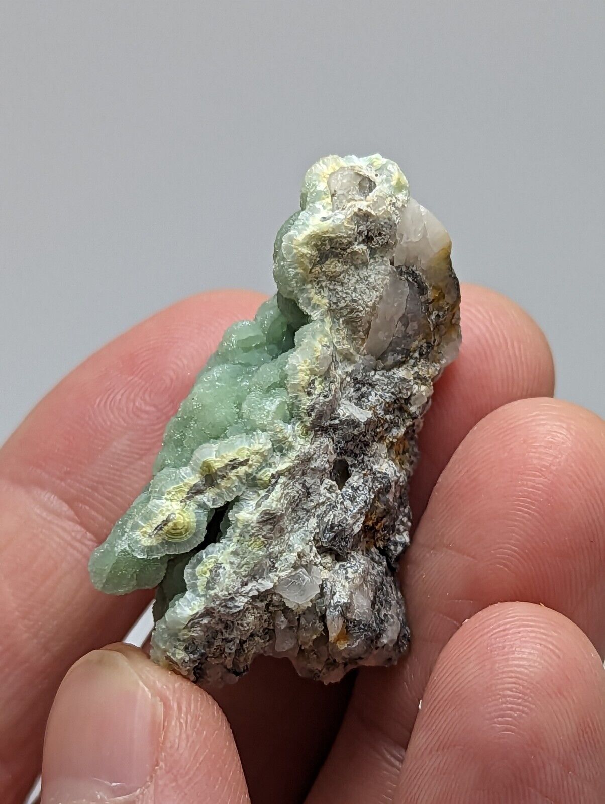 Wavellite on Quartz and Chert - Mauldin Mountain Montgomery County Arkansas - Collectibles:Rocks Fossils &