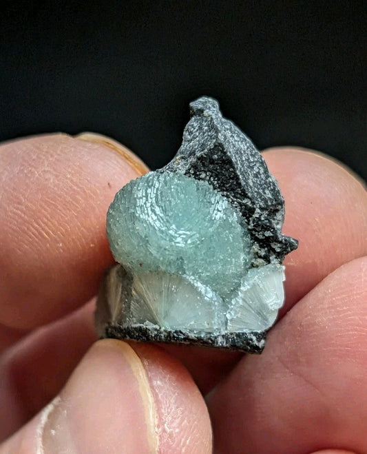 Wavellite w/ Nice Crystallization Mauldin Mountain Montgomery Co. Arkansas A + - Collectibles:Rocks Fossils &